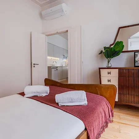 The Blue Tiles Walkway Apartment *