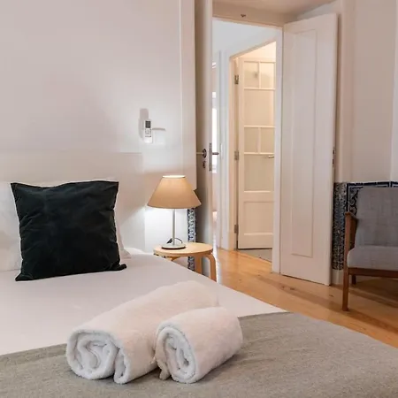 The Blue Tiles Walkway Apartman *