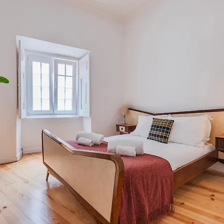 The Blue Tiles Walkway Apartment Lisbon