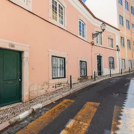 The Blue Tiles Walkway Apartment