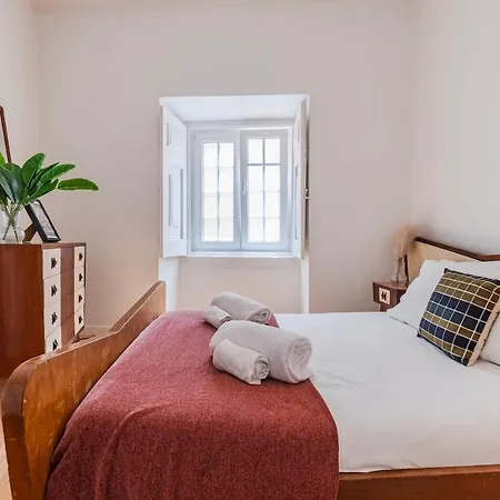 The Blue Tiles Walkway Apartment *